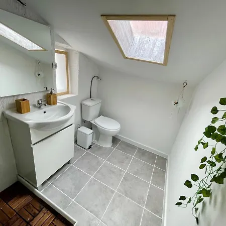 Cozy Attic In The Center Apartman