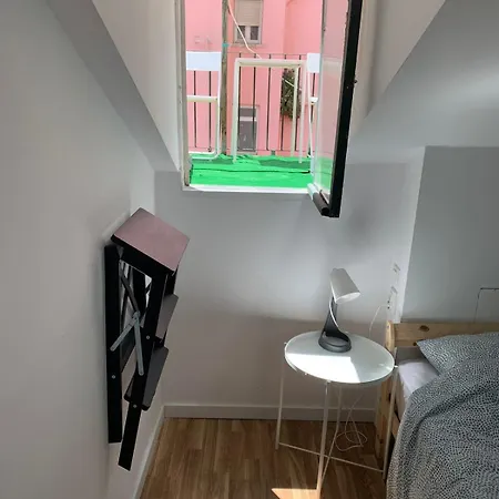 Cozy Attic In The Center *