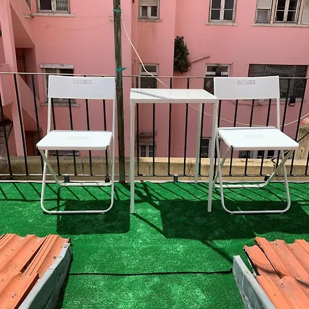 Cozy Attic In The Center Lisbon